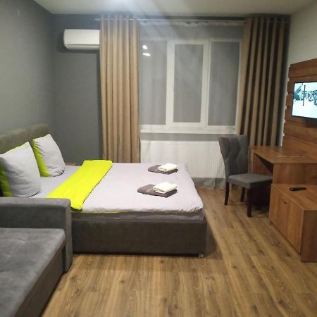 Apartment Yes 41 Uzhhorod Bagian luar foto