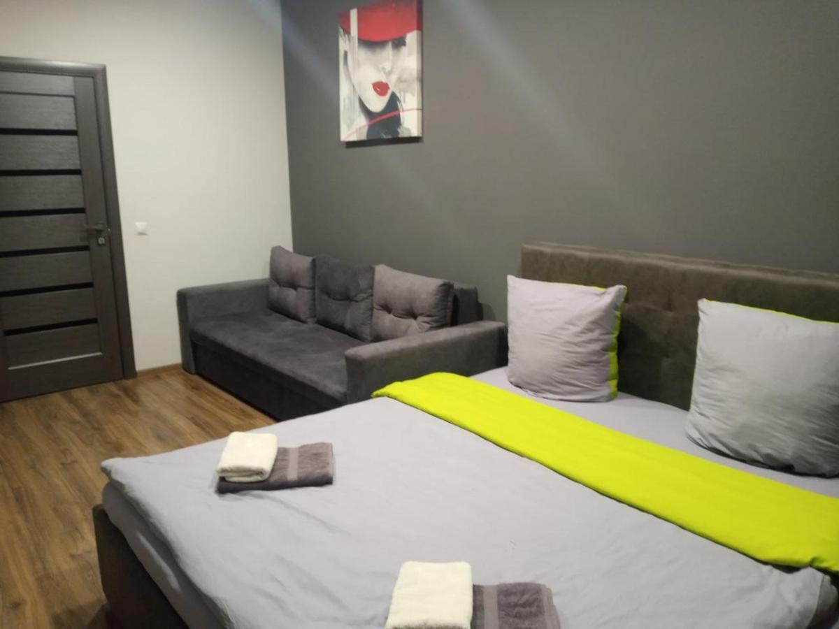 Apartment Yes 41 Uzhhorod Bagian luar foto
