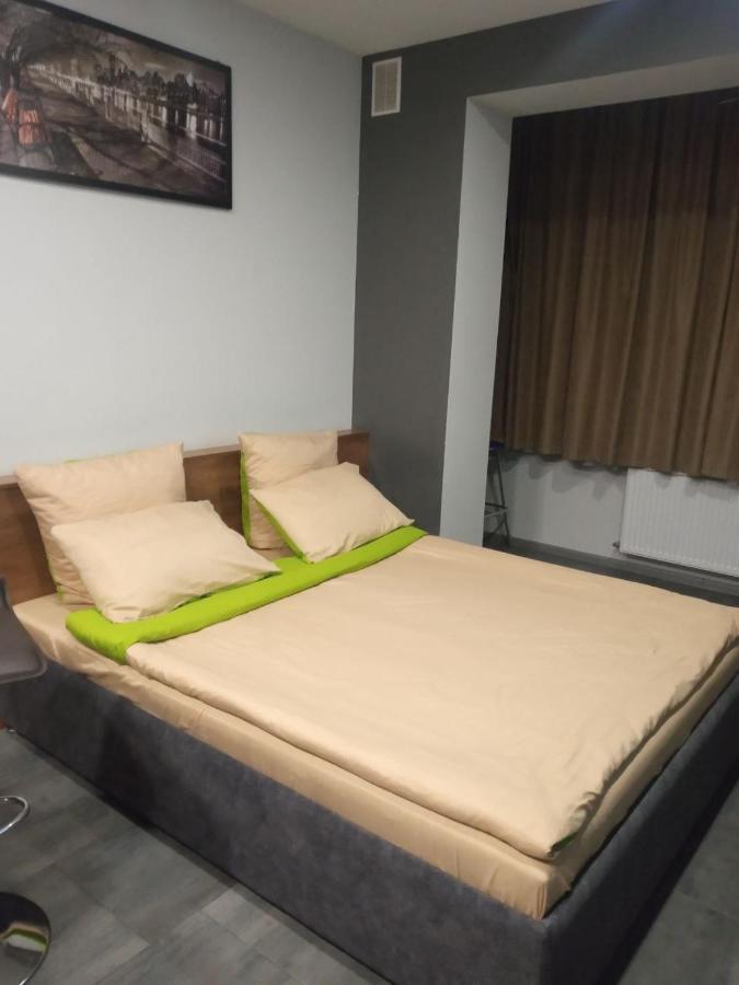 Apartment Yes 41 Uzhhorod Bagian luar foto