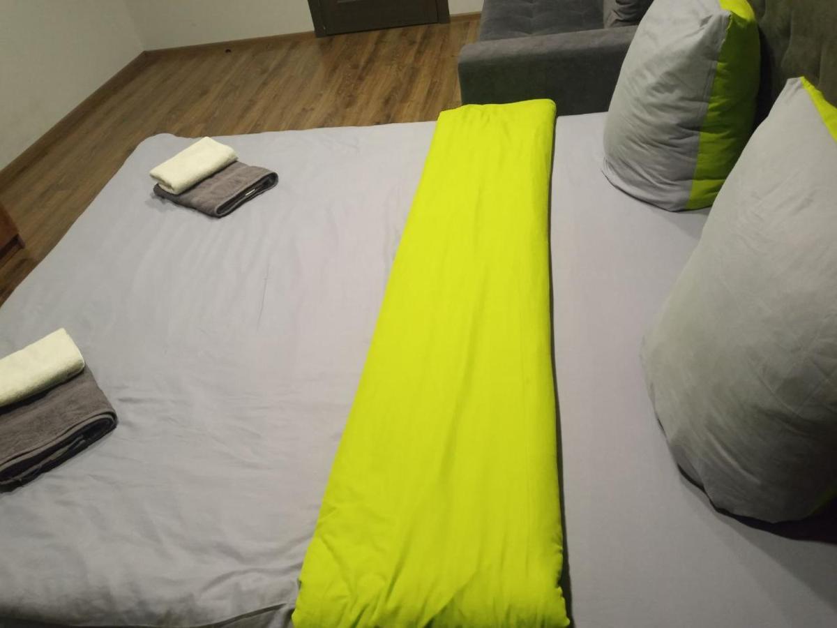 Apartment Yes 41 Uzhhorod Bagian luar foto