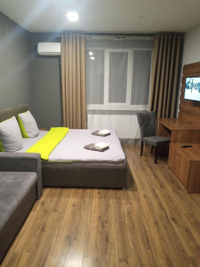 Apartment Yes 41 Uzhhorod Bagian luar foto