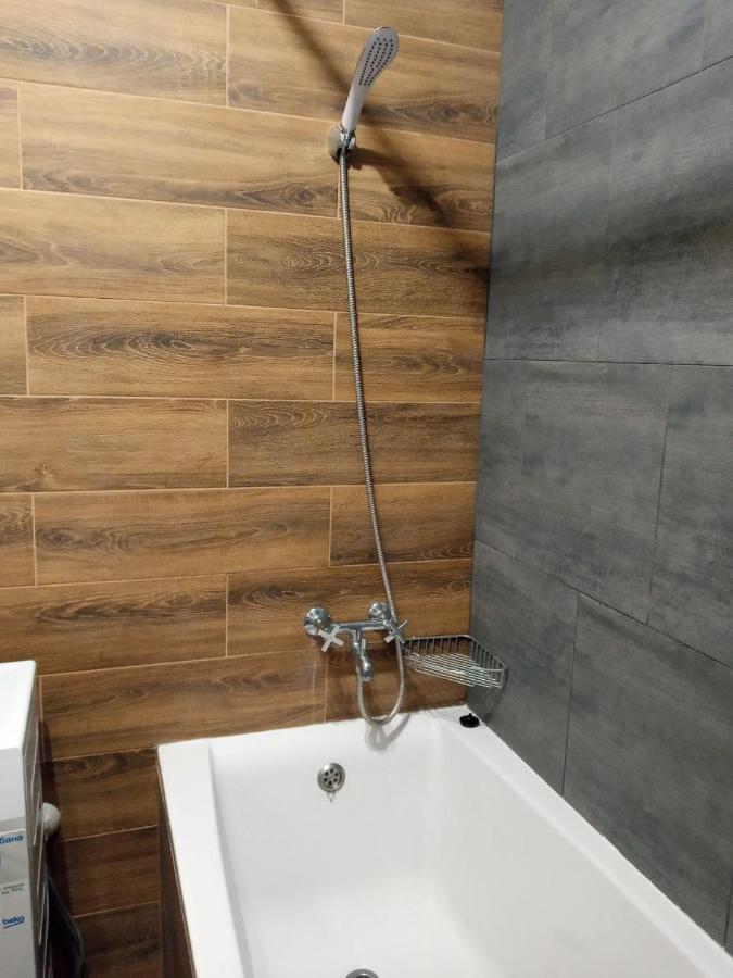 Apartment Yes 41 Uzhhorod Bagian luar foto