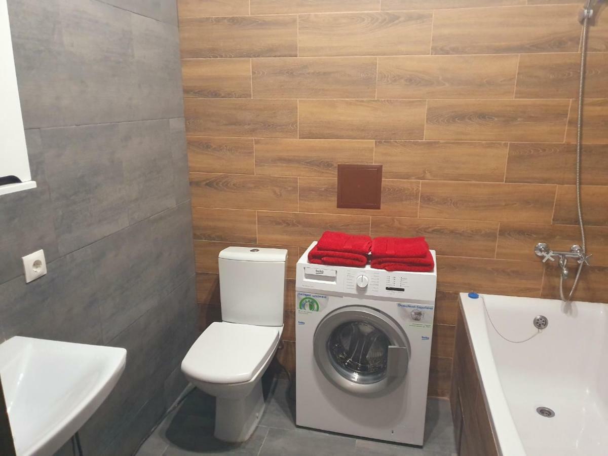 Apartment Yes 41 Uzhhorod Bagian luar foto